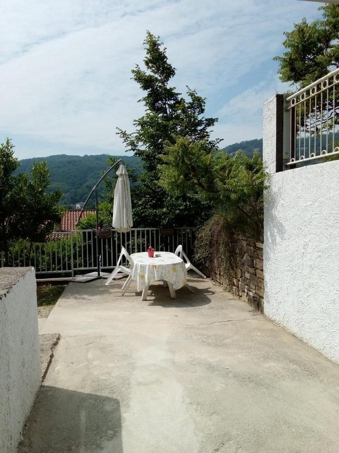 Swimming And Sun Apartment Gandosso Bagian luar foto