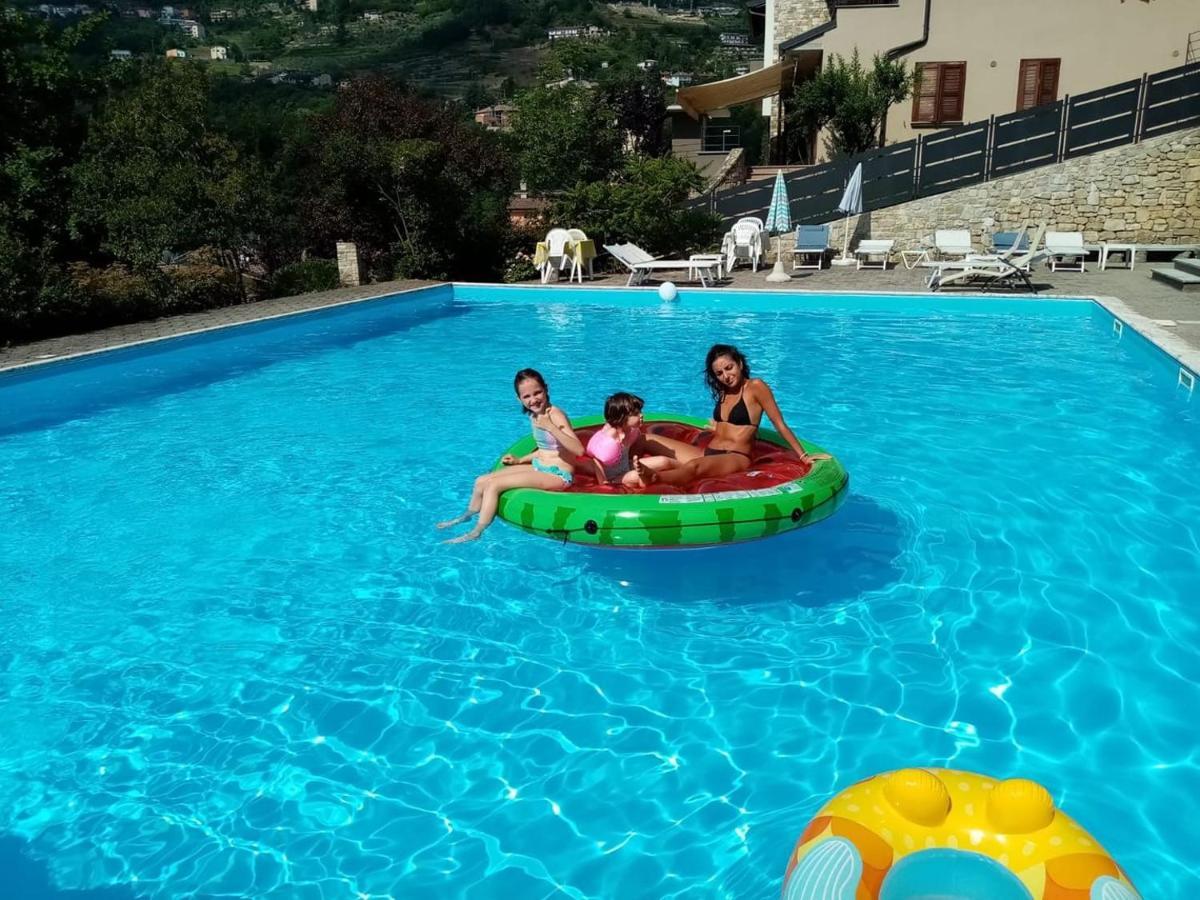 Swimming And Sun Apartment Gandosso Bagian luar foto